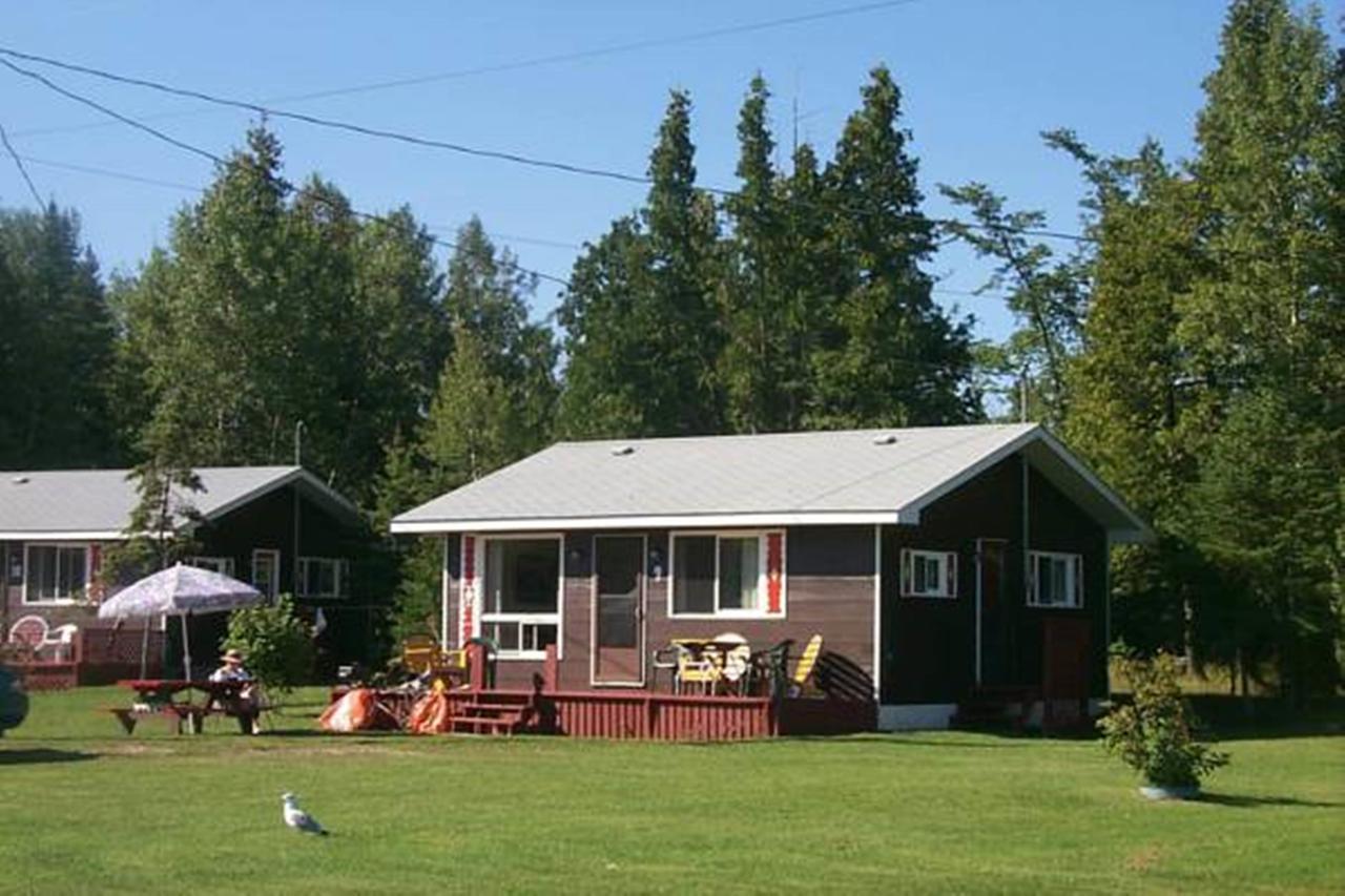 Wee Point Resort Manitowaning Rum bild